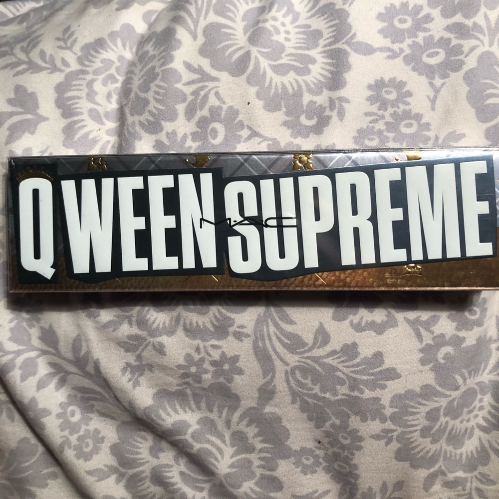 ❌SOLD❌Mac queen supreme eye shadow pallet